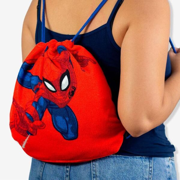 TOALHA DE PRAIA 2 EM 1 MOCHILA SPIDER MAN - Imagem 3