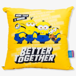 ALMOFADA FIBRA VELUDO 40X40CM MINIONS BETTER